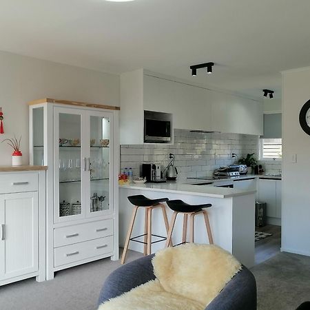 Centre Takapuna 2 Beds & Garage & Netflix Auckland Bagian luar foto