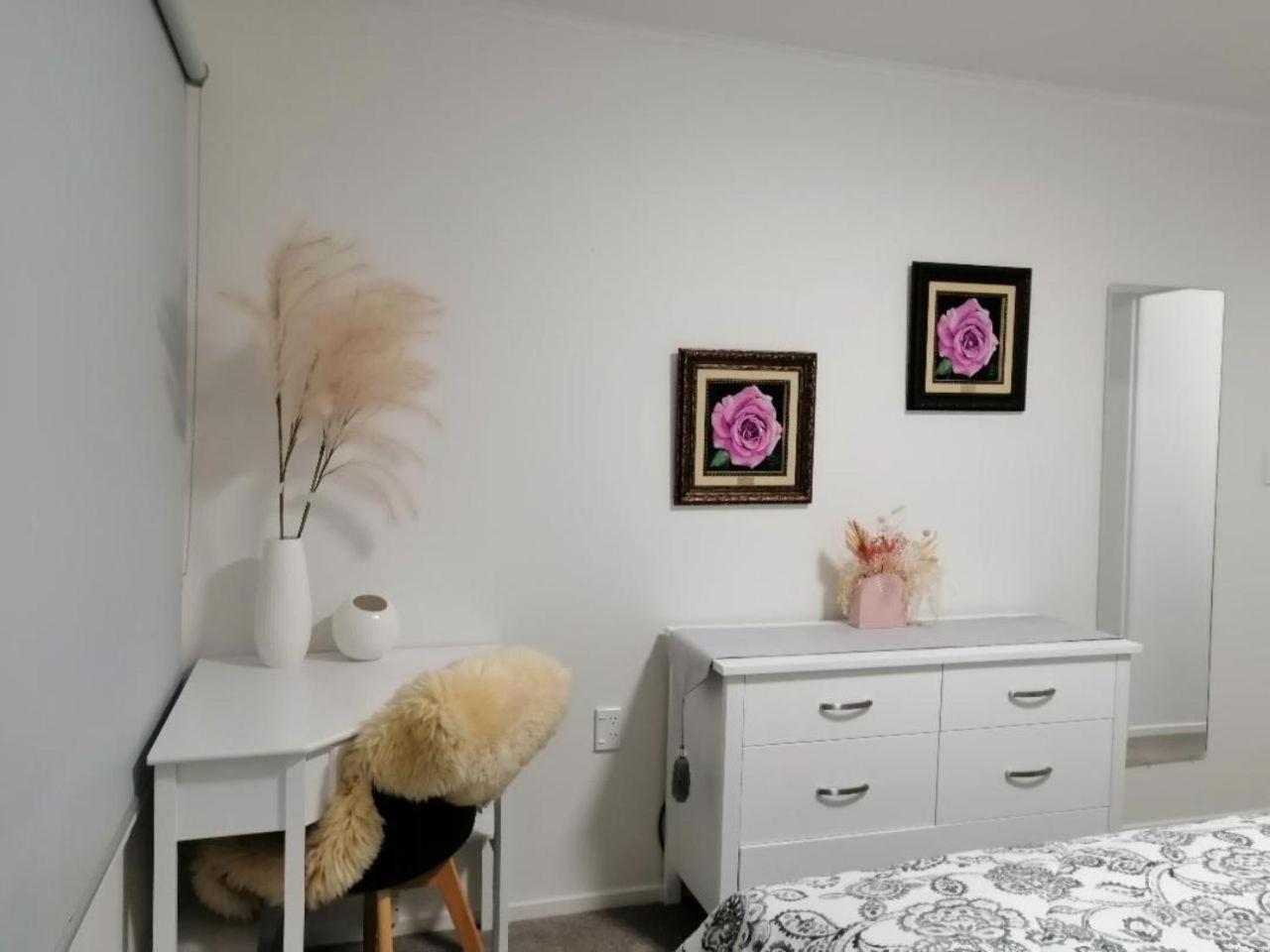 Centre Takapuna 2 Beds & Garage & Netflix Auckland Bagian luar foto